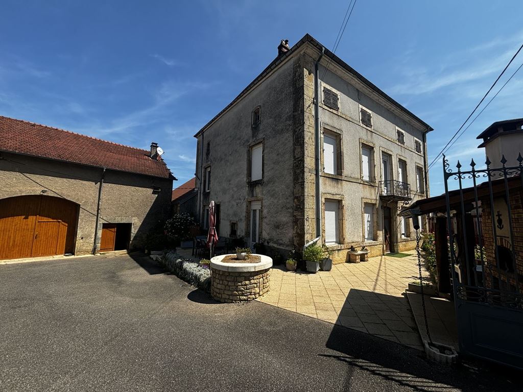 Maison de maître PURGEROT 220000€ ROUGE IMMOBILIER Maison de maître PURGEROT 220000€ ROUGE IMMOBILIER