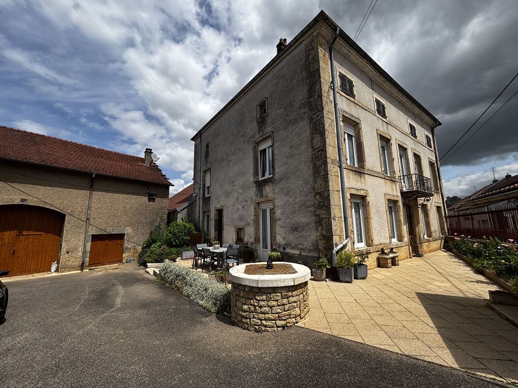 Maison de maître PURGEROT 195000€ ROUGE IMMOBILIER Maison de maître PURGEROT 195000€ ROUGE IMMOBILIER