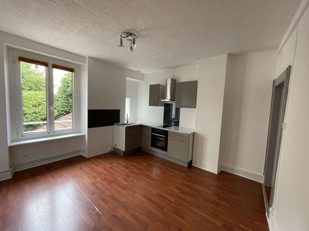 Appartement T2 VESOUL 400€ ROUGE IMMOBILIER Appartement T2 VESOUL 400€ ROUGE IMMOBILIER