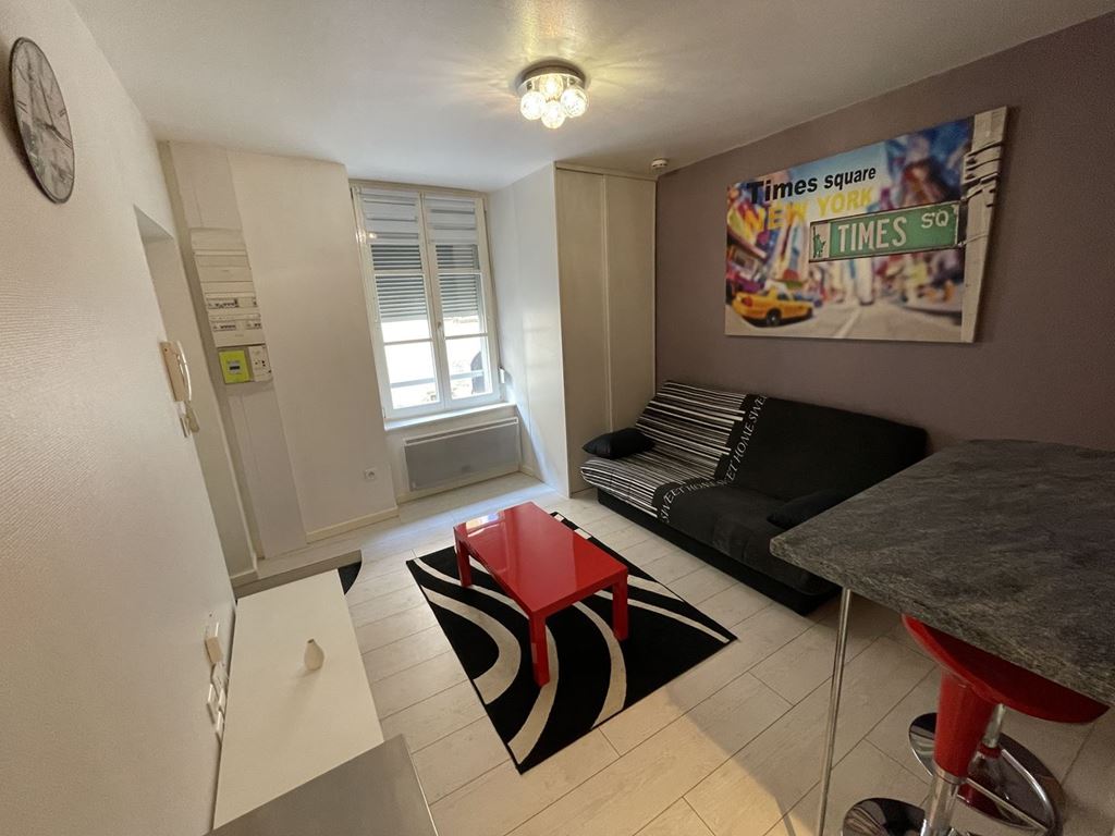 Appartement Studio VESOUL 320€ ROUGE IMMOBILIER