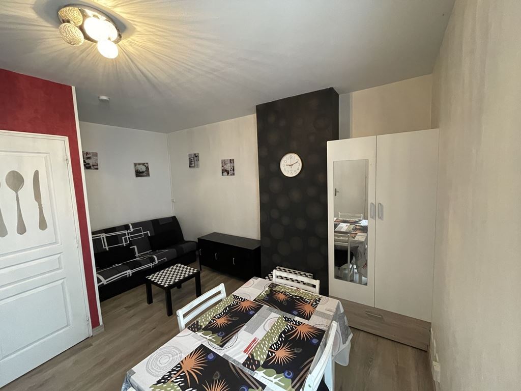 Appartement Studio VESOUL 370€ ROUGE IMMOBILIER