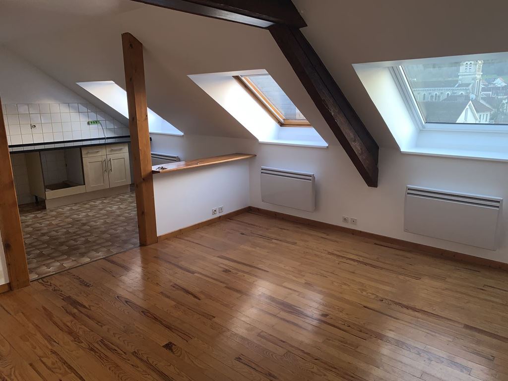 Appartement T3 VESOUL 445€ ROUGE IMMOBILIER