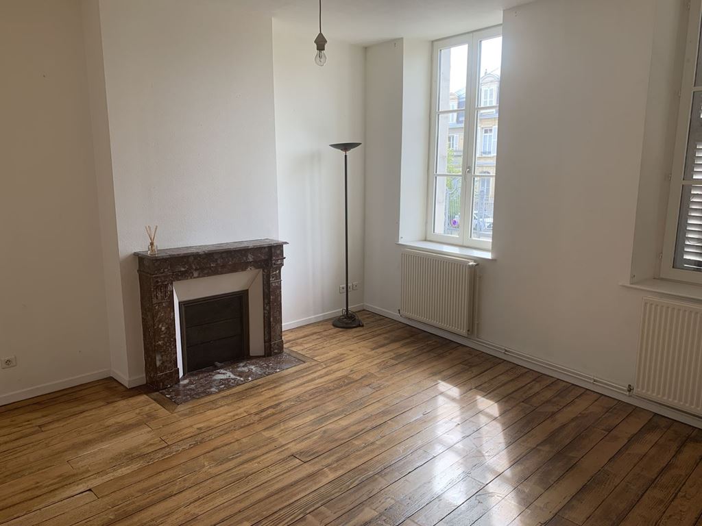 Appartement T2 VESOUL 450€ ROUGE IMMOBILIER Appartement T2 VESOUL 450€ ROUGE IMMOBILIER