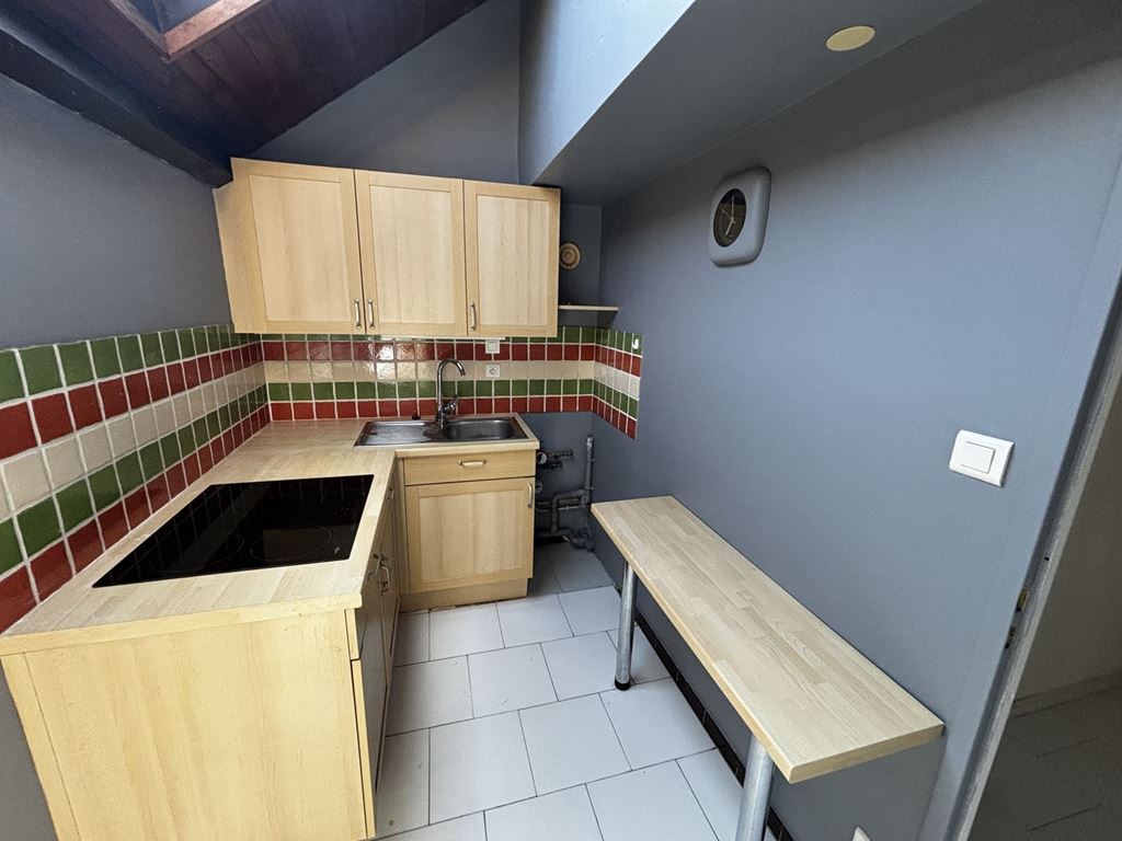 Appartement F2 bis VESOUL 520€ ROUGE IMMOBILIER Appartement F2 bis VESOUL 520€ ROUGE IMMOBILIER