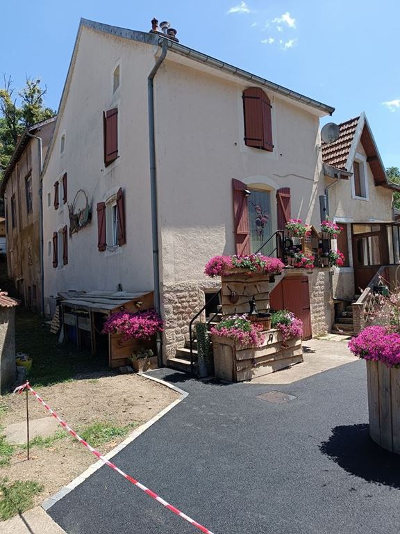 Maison de village PORT SUR SAONE 129000€ ROUGE IMMOBILIER