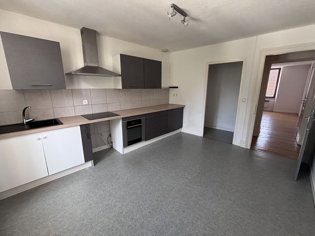 Appartement T4 PORT SUR SAONE 65000€ ROUGE IMMOBILIER